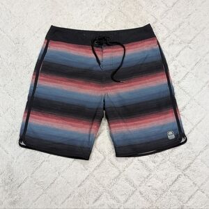 Travis Mathew Shorts Mens 32 Blue Pink Stripe Board Beach Swim Casual Travel 9”
